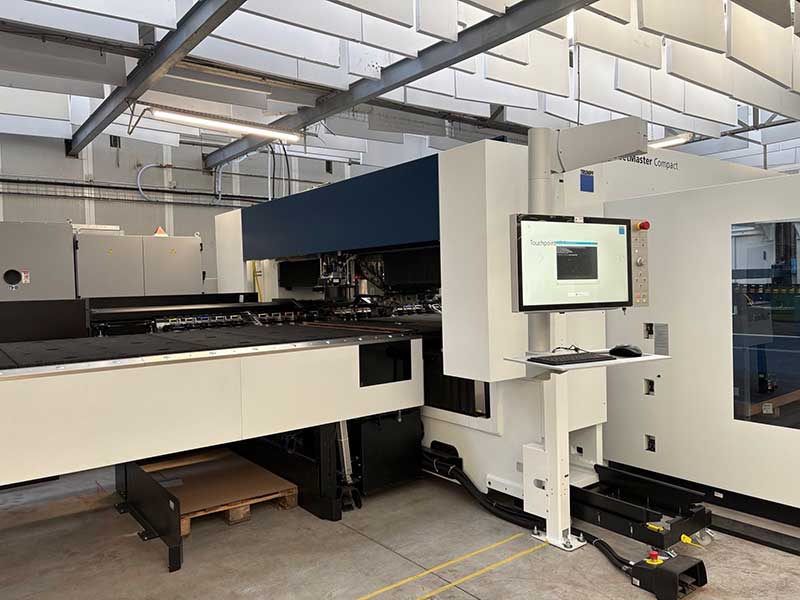 poinconneuse-laser machine poinçonneuse laser TRUMPF